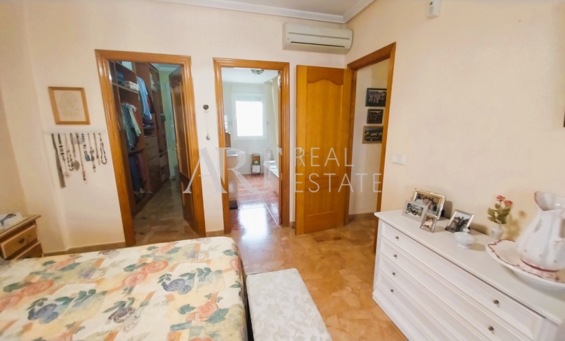 Resale - Villa - Albir