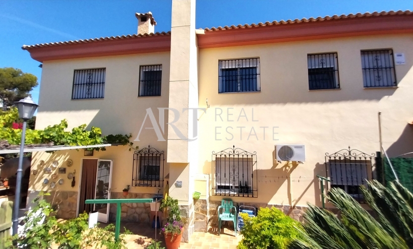 Resale - Villa - Albir