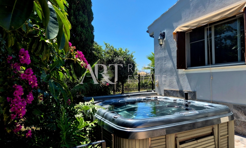 Resale - Villa - Alfas del Pí