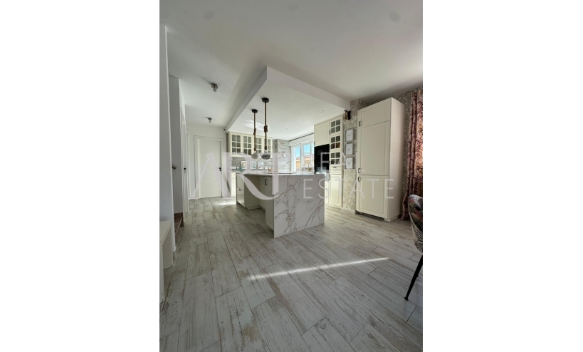 Resale - Villa - La Nucía