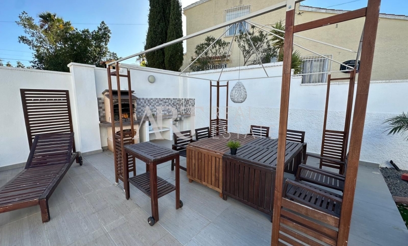 Resale - Villa - La Nucía