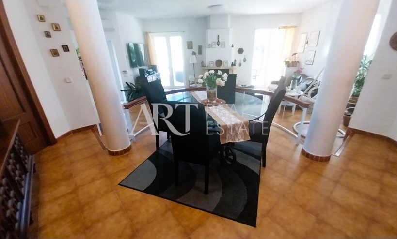 Resale - Villa - Altea