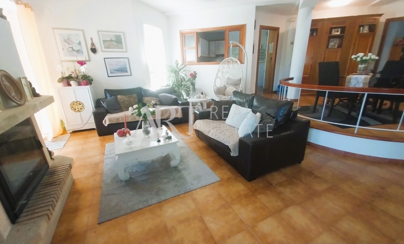 Resale - Villa - Altea