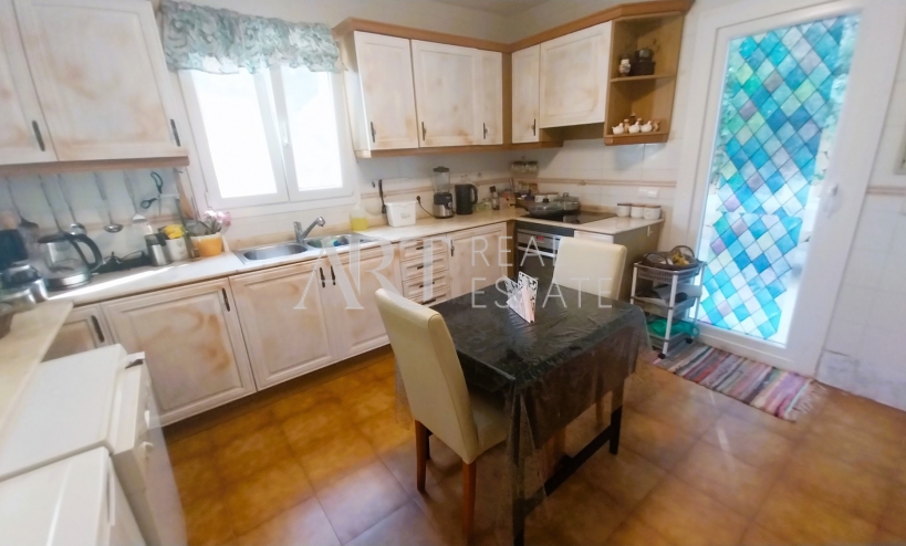 Resale - Villa - Altea