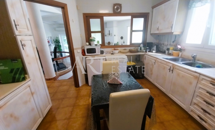 Resale - Villa - Altea