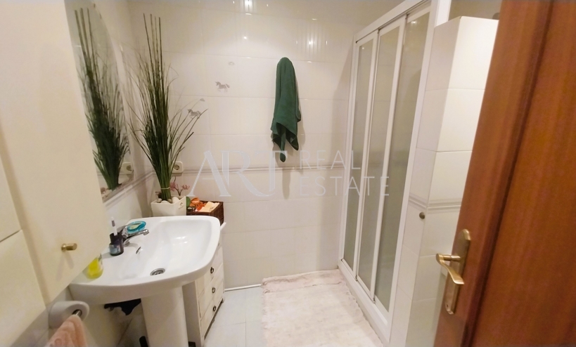Resale - Villa - Altea