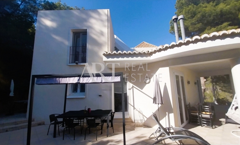 Resale - Villa - Altea