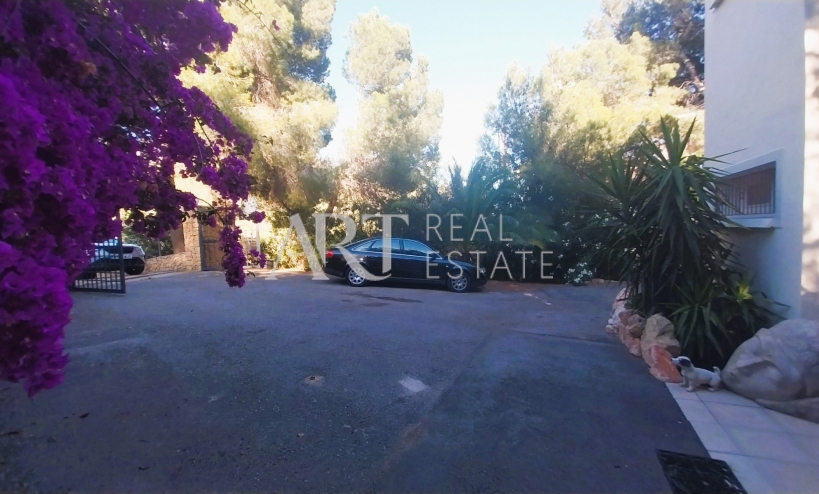 Resale - Villa - Altea
