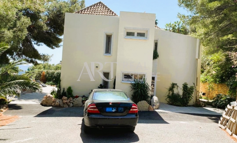 Resale - Villa - Altea