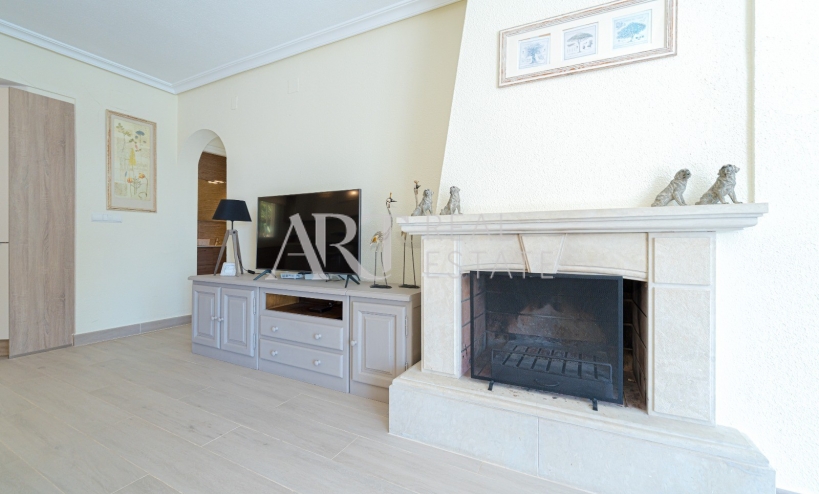 Resale - Villa - La Nucía