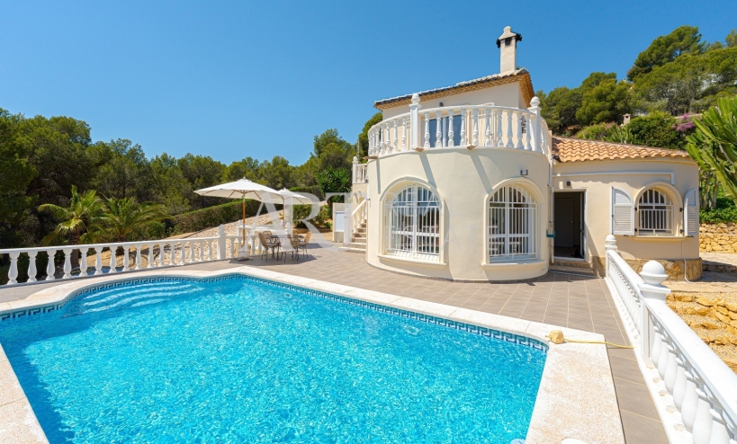 Resale - Villa - La Nucía