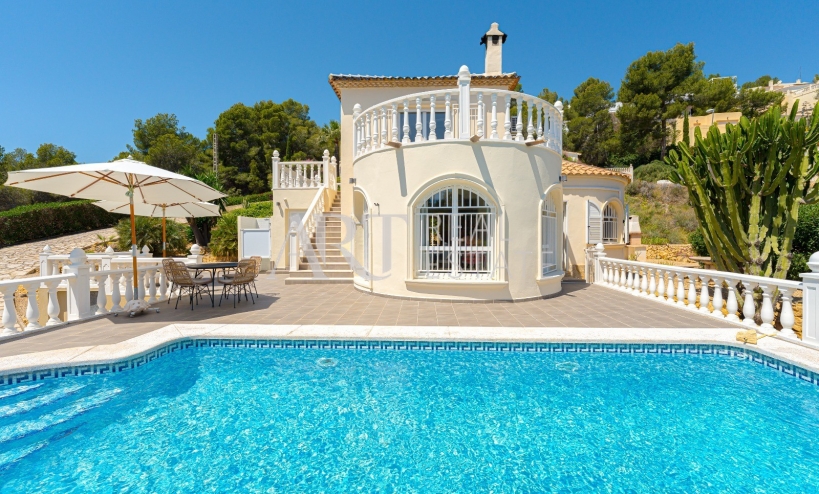 Resale - Villa - La Nucía