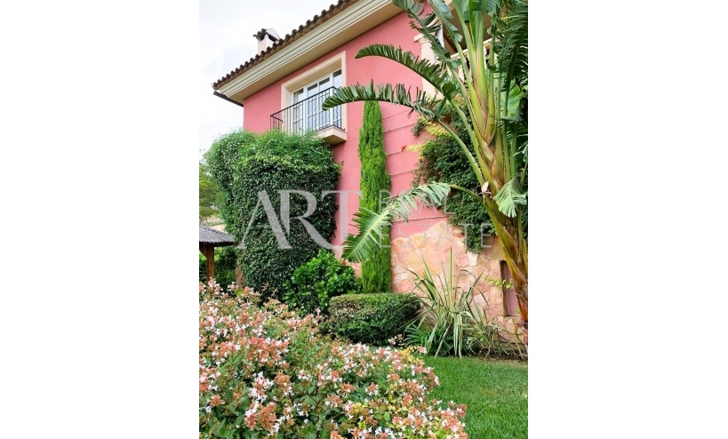 Videresalg - Villa - Altea