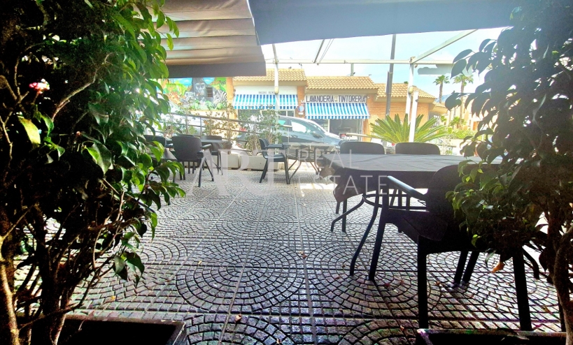 Revente - Commercial - Albir