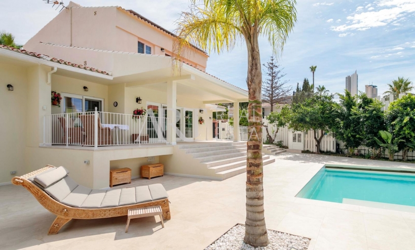 Resale - Villa - Benidorm