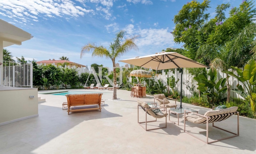 Resale - Villa - Benidorm