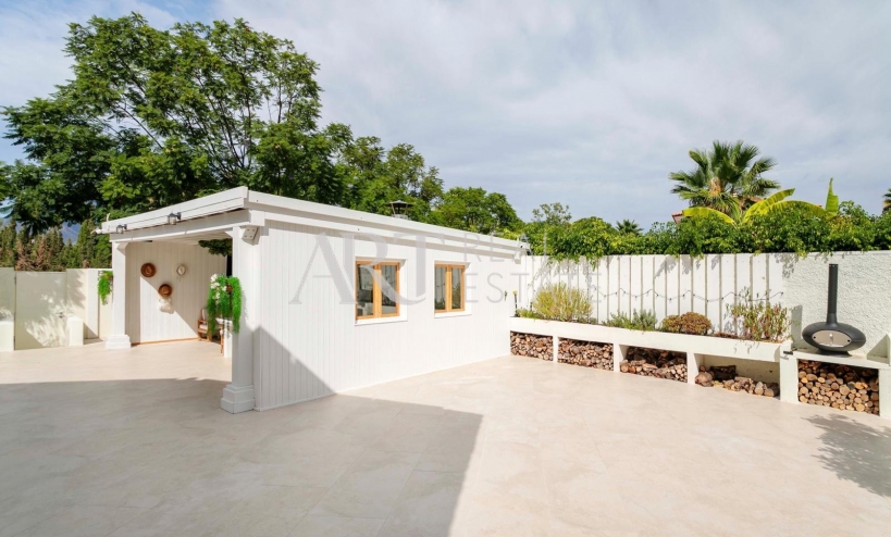 Resale - Villa - Benidorm