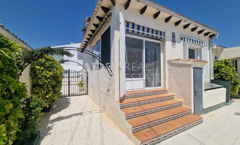 Resale - Villa - La Nucía