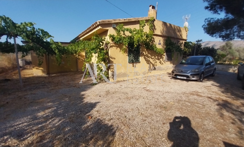 Resale - Villa - Benidorm