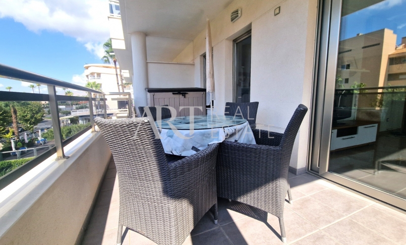 Resale - Apartment / flat - Albir