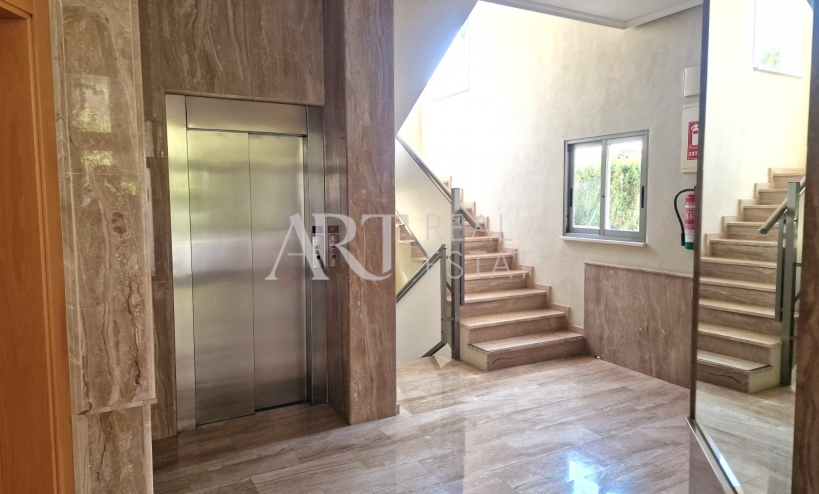 Resale - Apartment / flat - Albir