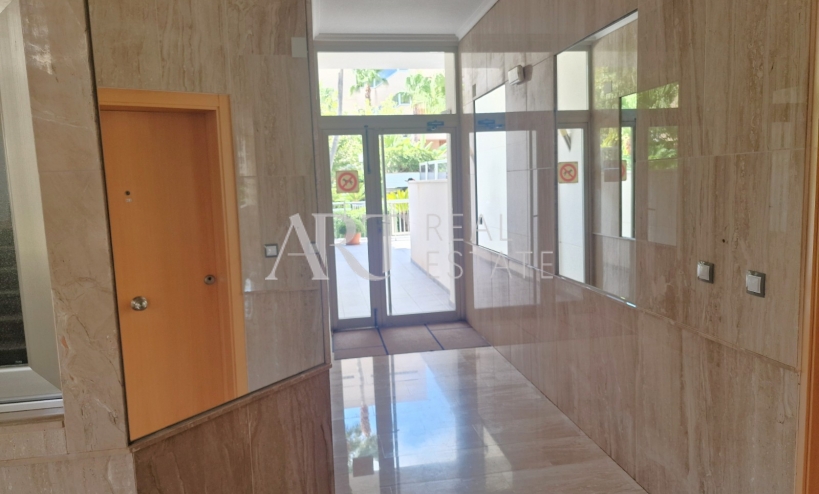 Resale - Apartment / flat - Albir