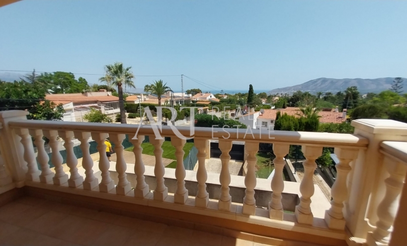 Resale - Villa - La Nucía