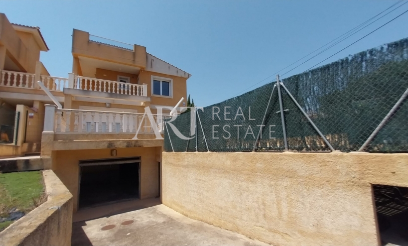 Resale - Villa - La Nucía