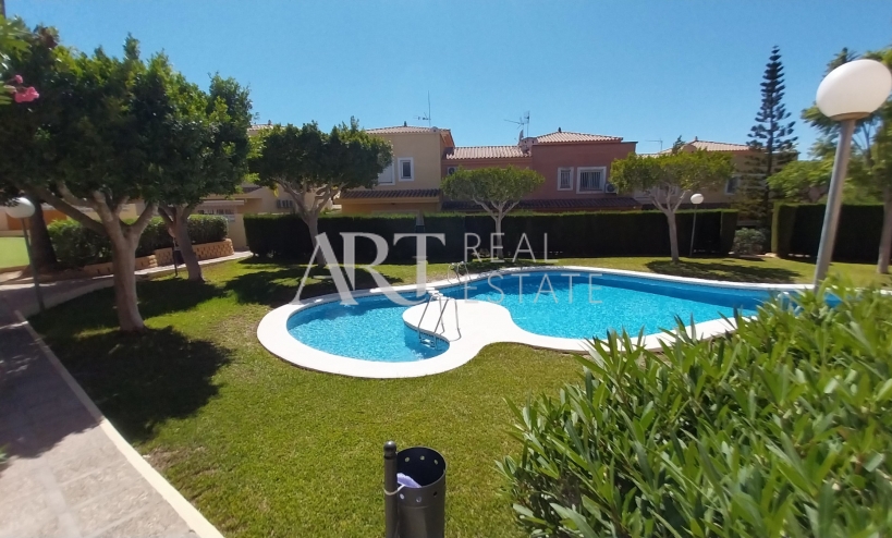 Videresalg - Tomannsbolig - Albir