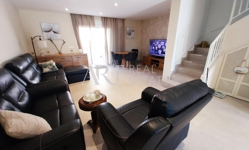 Videresalg - Tomannsbolig - Albir