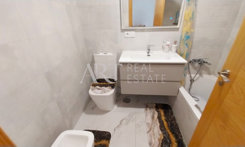 Videresalg - Tomannsbolig - Albir