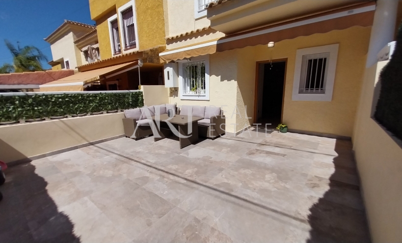 Videresalg - Tomannsbolig - Albir