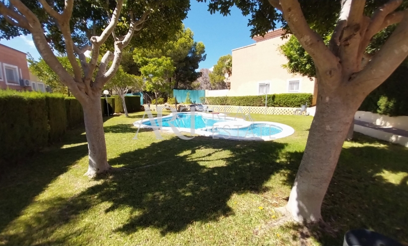 Videresalg - Tomannsbolig - Albir