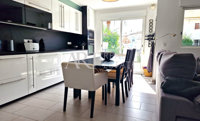 Herverkoop - Dubbelzijdig - La Nucía